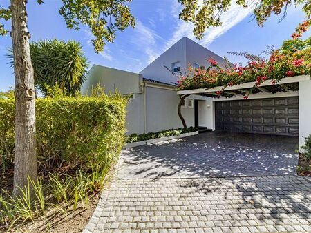 2 Bedroom House in Erinvale Estate