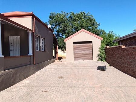 2 Bedroom House in Postmasburg