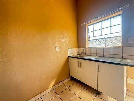 1 Bedroom Flat in Lydenburg