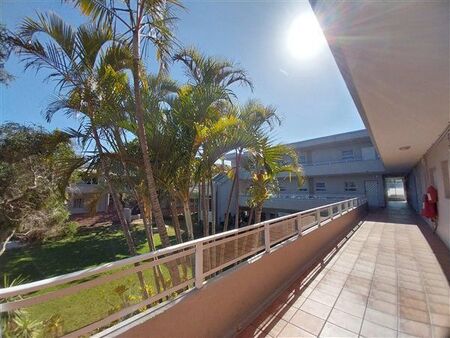 1 Bedroom Apartment in Uvongo