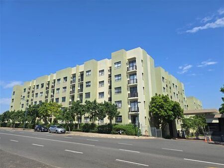 2 Bedroom Apartment in New Town Centre