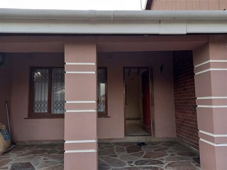 3 Bedroom House in Escombe