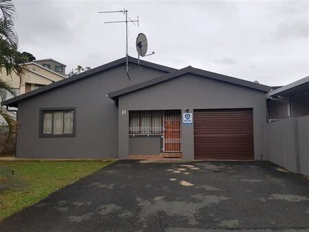 3 Bedroom Simplex in Kenville