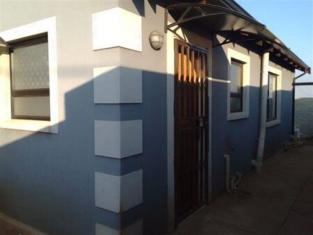 3 Bedroom House in Toekomsrus