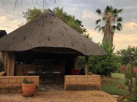 1 Bedroom Flat in Kameeldrift West