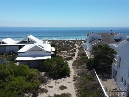 3 Bedroom House in St Helena Bay