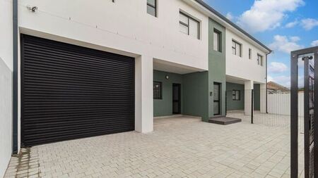 2 Bedroom apartment to rent in Wetton, Cape Town