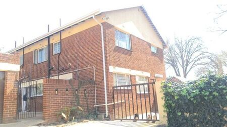 2 Bedroom duplex apartment to rent in Windsor West, Randburg