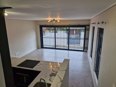 3 Bedroom duplex townhouse - sectional to rent in Ridgeworth, Bellville
