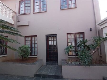 2 Bedroom Duplex in Arcadia