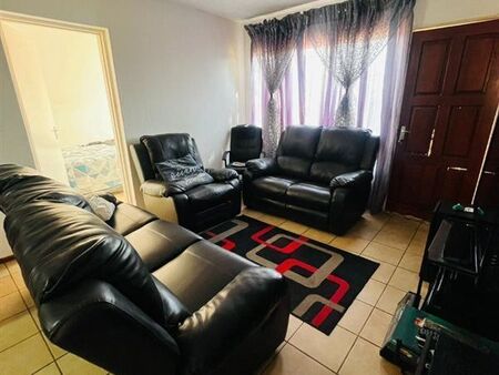 3 Bedroom Apartment in Clarina