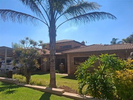 4 Bedroom House in Ninapark