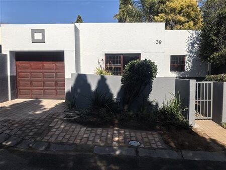 3 Bedroom House in Bryanston