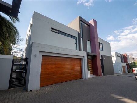 4 Bedroom Townhouse in Sandown