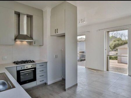 Bachelor apartment in Fourways