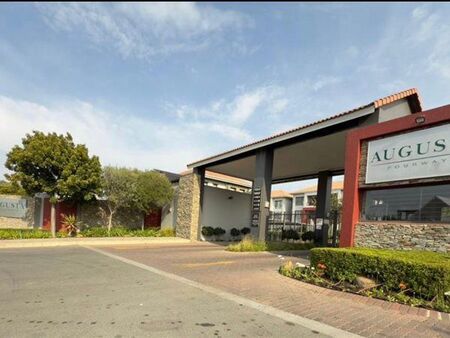 2 Bedroom Apartment in Fourways