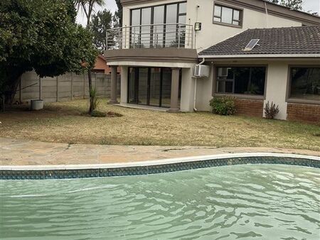 5 Bedroom House in Sharon Park