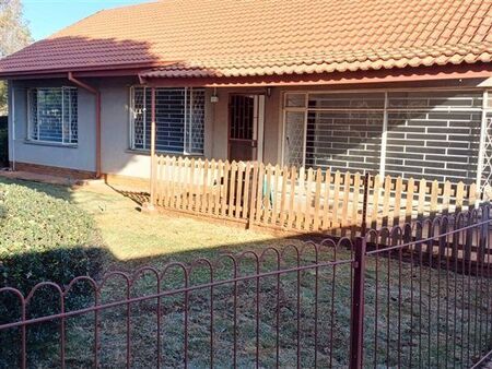 3 Bedroom House in Birchleigh