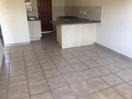 2 Bedroom Townhouse in Elspark