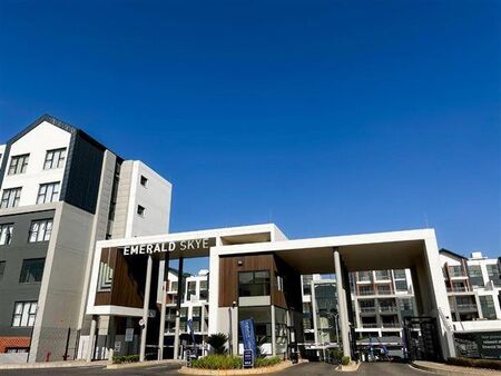 3 Bedroom Apartment in Greenstone Hill