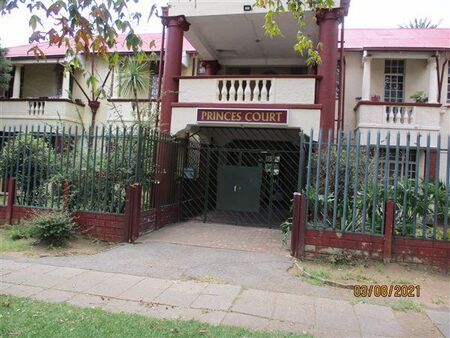 1 Bedroom Apartment in Westdene