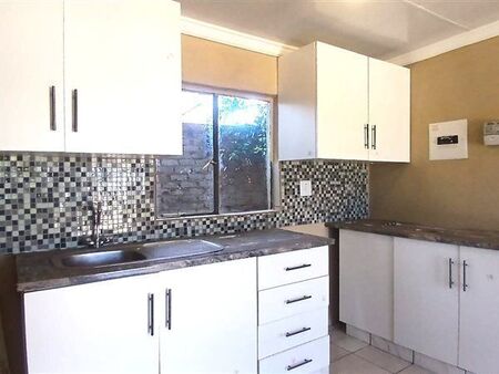 1 Bedroom Apartment in Alberton