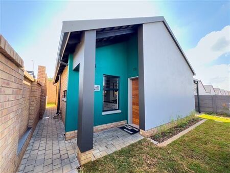 3 Bedroom House in Monavoni