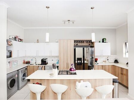 2 Bedroom Apartment in Louwlardia