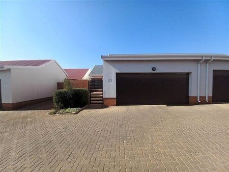 3 Bedroom Simplex in Southdowns Estate