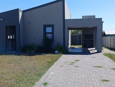 2 Bedroom House in Parsons Vlei