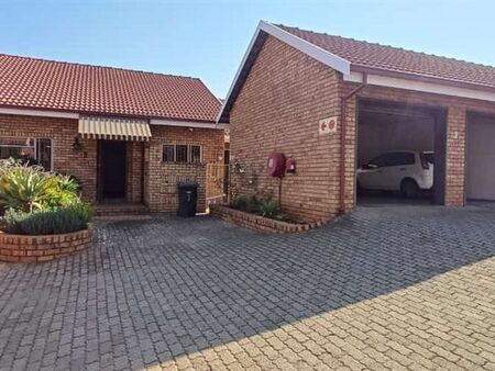 3 Bedroom Townhouse in Lyttelton Manor