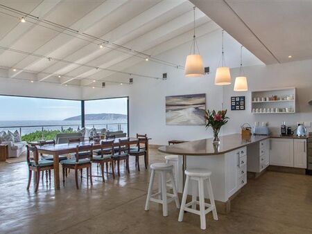 5 Bedroom House in Robberg
