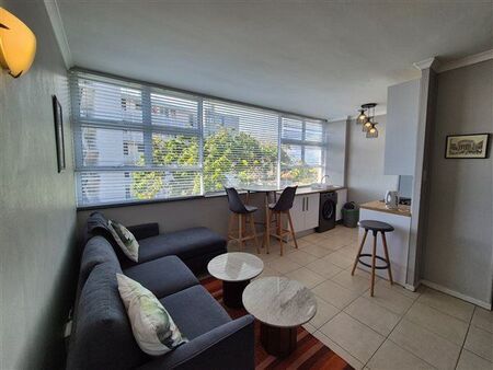 1 Bedroom Apartment in Wynberg Upper