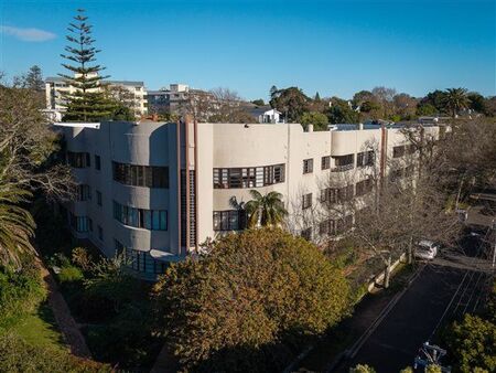 3 Bedroom Apartment in Kenilworth