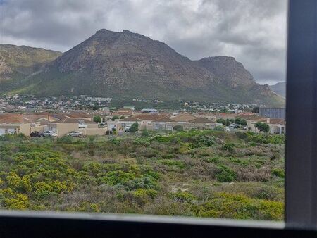 2 Bedroom Apartment in Muizenberg