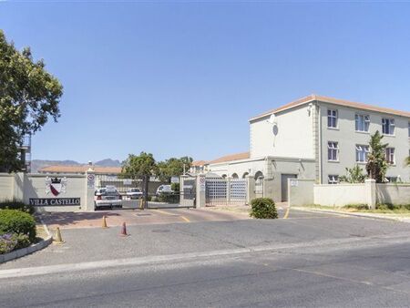 1 Bedroom Apartment in Strand Central
