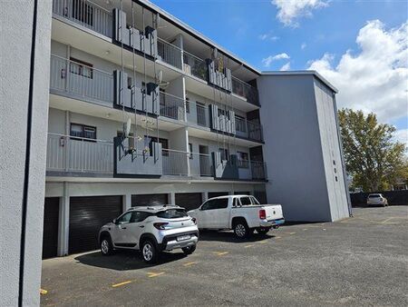 1 Bedroom Apartment in Strand Central