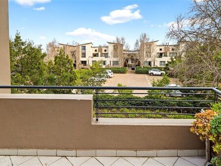 3 Bedroom Apartment in Somerset West Central