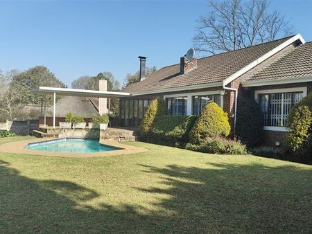5 Bedroom House in Hilton