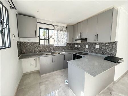 2 Bedroom Flat in Park Hill