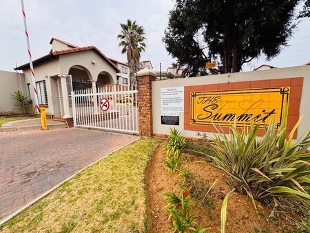 2 Bedroom apartment to rent in Winchester Hills, Johannesburg