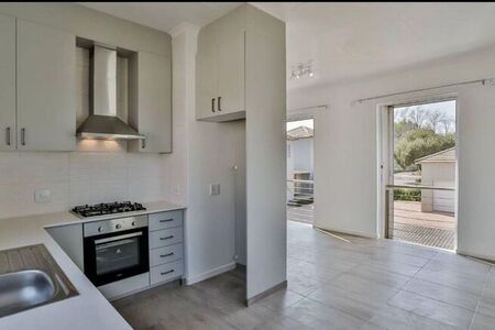 1 Bedroom bachelor to rent in Fourways, Sandton