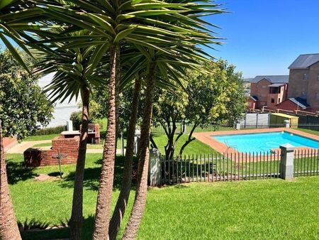 2 Bedroom townhouse - sectional to rent in Rietvalleirand, Pretoria