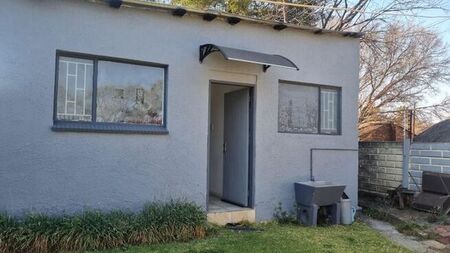 1 Bedroom cottage to rent in Fontainebleau, Randburg
