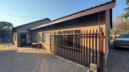 3 Bedroom house to rent in Jackaroo Park, Witbank