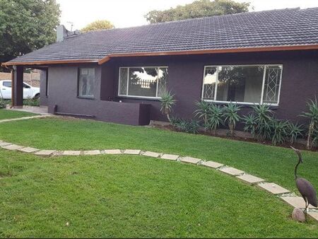 2 Bedroom House in Bordeaux
