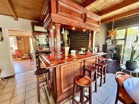 4 Bedroom House in Fontainebleau