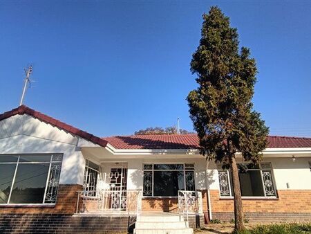 4 Bedroom House in Linmeyer