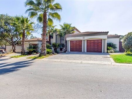4 Bedroom House in Dainfern