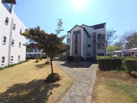 2 Bedroom Apartment in Dainfern